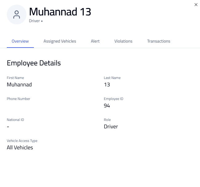 نافذة ملف السائق تعرض تبويبات نظرة عامة، المركبات، التنبيهات، المخالفات والمعاملات.